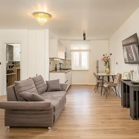 Luxury Duje アパート スプリト