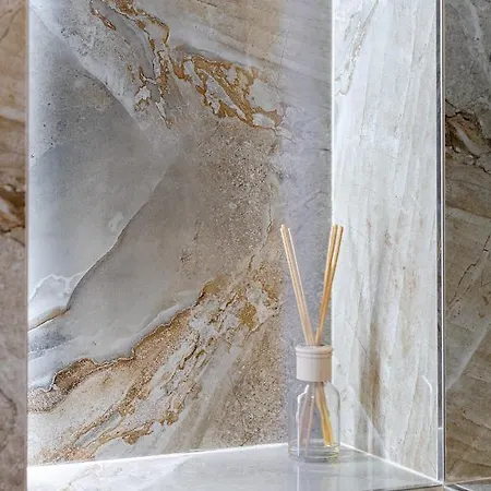 Luxury Duje アパート