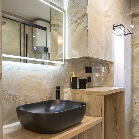 Luxury Duje *